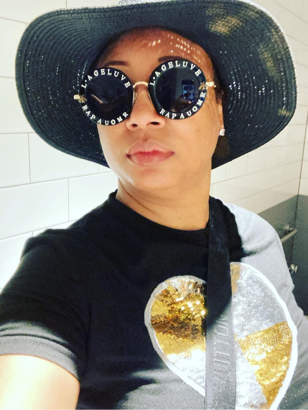 Round Black Logo Accent Sunglasses